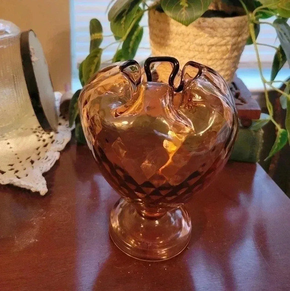 Vintage Fenton Pedestal Rose Bowl Ivy Vase  Diamond Optic Crimped Rim - Picture 1 of 4